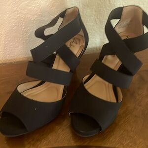 Black straps heels size 7 1/2